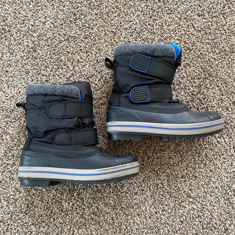 Cat & Jack Grey/Black Snow Boots - Size 1Y - Picture 2 of 6